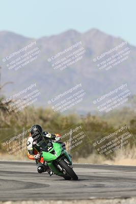 media/Dec-01-2025-Moto Forza (Mon) [[2daa91e15f]]/2-Intermediate Group/Session 3 (Turn 3)/